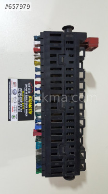 357 937 039 OEM VOLKSWAGEN VENTO    MOTOR SİGORTA KUTUSU ORJ