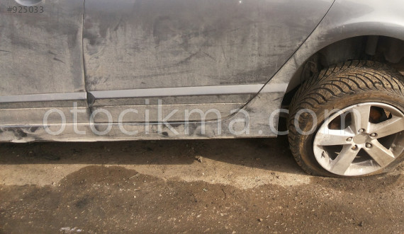 2011 HONDA CİVİC ORİJİNAL SOL YAN PANEL.