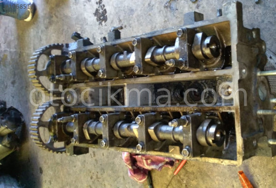 1998 model ford fiesta 1.25 çıkma dolu silindir kapağı