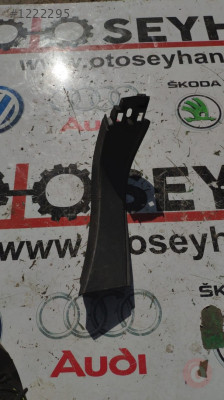 6L6863679D seat ibiza 2006 sol bagaj direği kaplaması