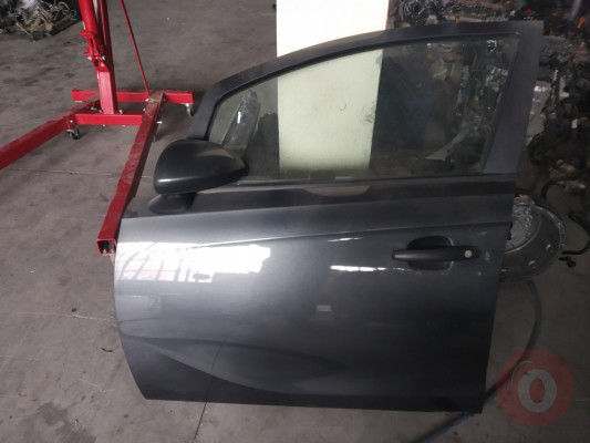 Opel Corsa çıkma sol kapı camları 2016