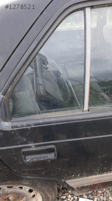 mazda 929 çıkma sağ kelebek camı