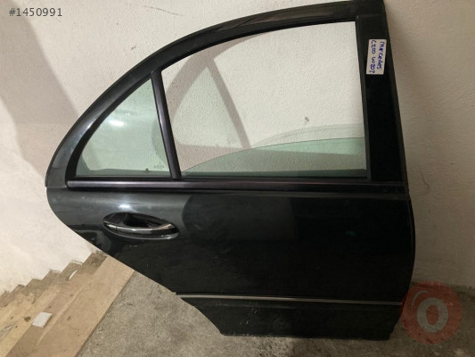 Mercedes C200 W203 Sağ Arka Kapı Camı Hatasız Orjinal Çıkma