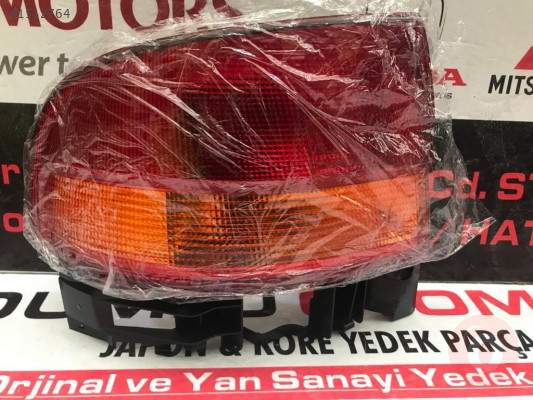 TOYOTA CARİNA SOL DIŞ STOP 96-99-(AAA--81560-05030)
