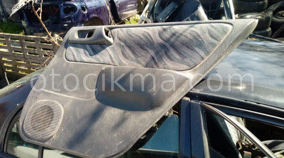 toyota carina sökme sağ arka kapı döşemesi