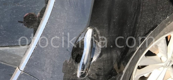 2015-2016 NİSSAN 1.5 HATASIZ SAĞ ARKA KAPI KOLU.