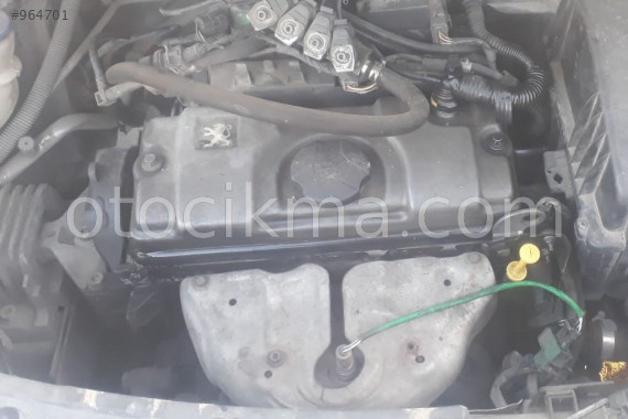 2009 model peugeot 207 1.4 benzinli çıkma motor