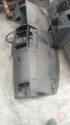 Volkswagen Carevella ön gögüs dolu torpido çıkma orjinal