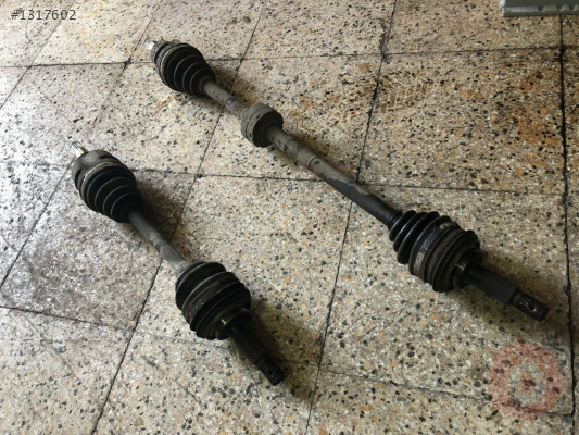 2000 TOYOTA COROLLA HATASIZ ORJİNAL ÇIKMA TAKIM AKS