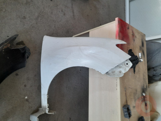 2017  model.sembol sag on camurluk cikma parca