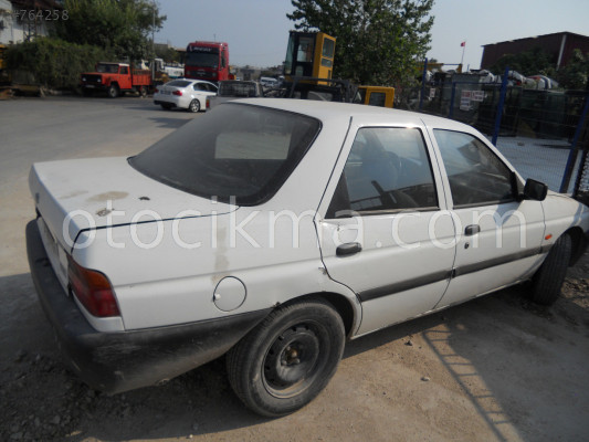 FORD ESCORT SAĞ MARŞBİYEL ORJİNAL ÇIKMA