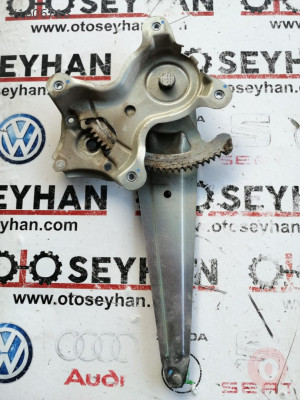 Mitsubishi l200 2014 sağ arka kapı cam krikosu