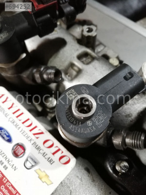 0445110618 OPEL CORSA E 1.3 ENJEKTÖR TAKIMI