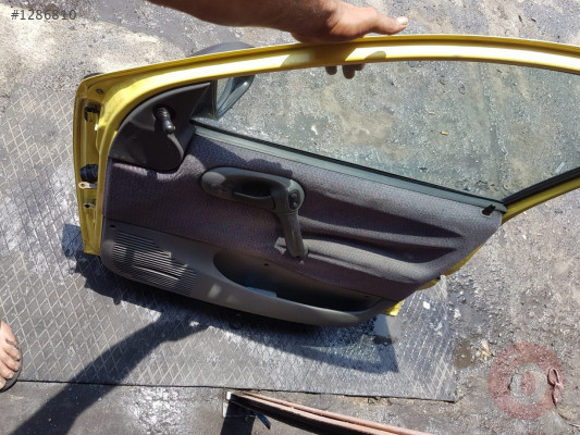 Opel Corsa B Sağ Ön Kapı Döşemesi Hatasız Orjinal Çıkma