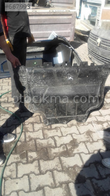 Audi a3 alt muhafaza  ve tüm audi çıkma parçalar