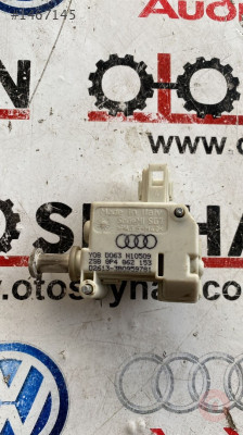 8P4862153 audi a3 sportback 2008 depo kapağı açma motoru