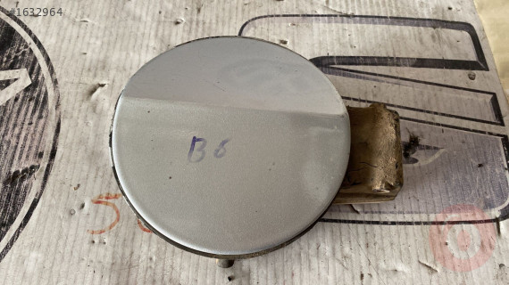 2005-2010 VW PASSAT B6 YAKIT DEPO KAPAĞI HATASIZ ORJ ÇIKMA