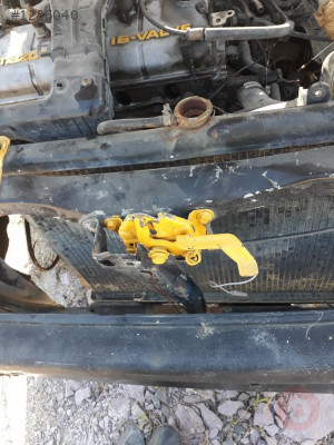 Mazda 323 ön kaput kilidi