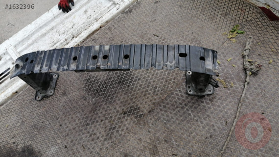 FORD FOCUS ÖN TAMPON DEMİRİ İTHAL 2008-2011