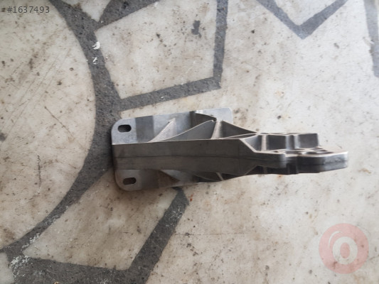 AUDİ A8 KOL DAYAMA BRAKETİ 4E0864283