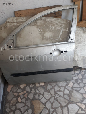 2000 model fokus sol on kapi
