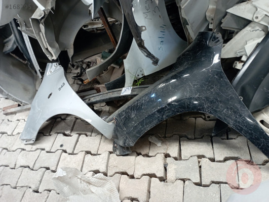TOYOTA COROLLA ÖN ÇAMURLUK