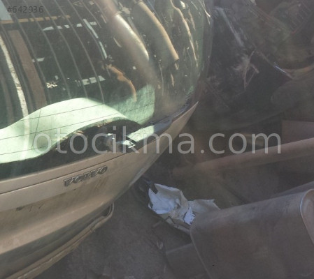 2005 VOLVO V50 ÇIKMA BAGAJ SİLECEK KOLU.