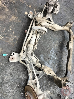 2000 model Ford Mondeo hidrolik direksiyon kutusu