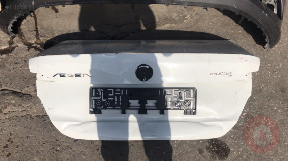 Fiat Egea bagaj kapağı