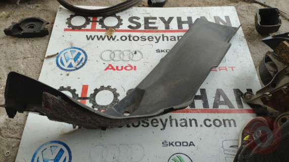 9645426577 peugeot 407 arka sağ koltuk yan direk kaplaması