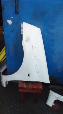 çıkma parça renault clio sol ön çamurluk