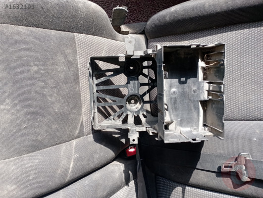 FORD TRANSİT SİGORTA KUTUSU BRAKETİ