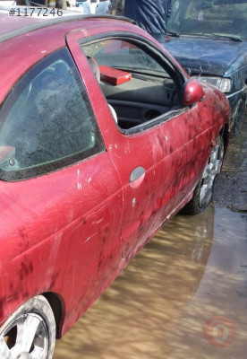2002 model renault megane 1 coupe çıkma sağ ön kapı