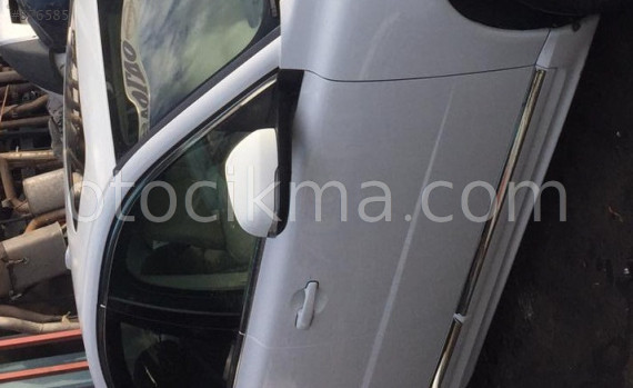 VOLVO S80 HATASIZ SAĞ ÖN KAPI.