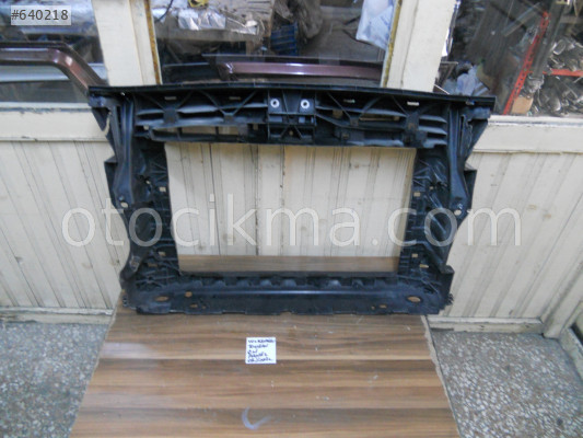 VOLKSWAGEN TOURAN ÖN PANEL ORJİNAL ÇIKMA