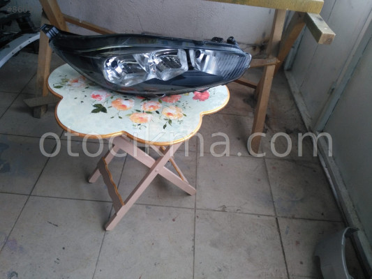 2013 2015 Ford fiesta sağ ön far