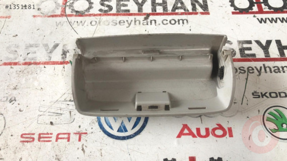 1K0868837C vw jetta 2009 ön tavan gözlük kabı içi