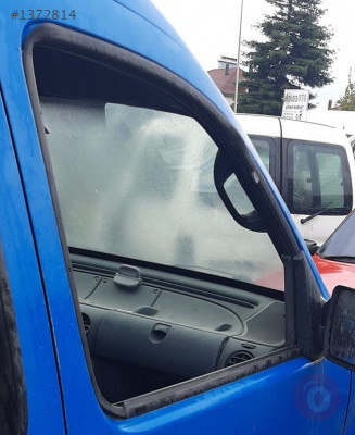 renault kangoo çıkma sağ ön kapı cam plastiği