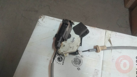 Volkswagen Passat  B8 Kapı Kilidi Arka Sağ14-18 ORJ ÇIKMA