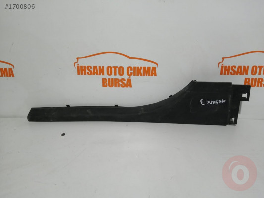 Renault megane 3 sağ kapı eşik kaplama plastiği orijinal