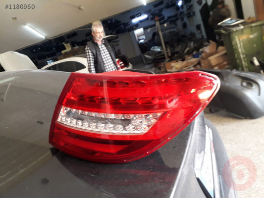 MERCEDES 204 KASA 2009 ORJİNAL ÇIKMA SAĞ STOP