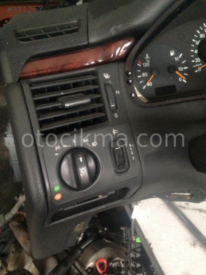 Mercedes E w210 Far Anahtarı hatasız orjinal çıkma