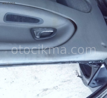 1996  VOLVO S40 ORİJİNAL KAPI KOLÇAĞI.