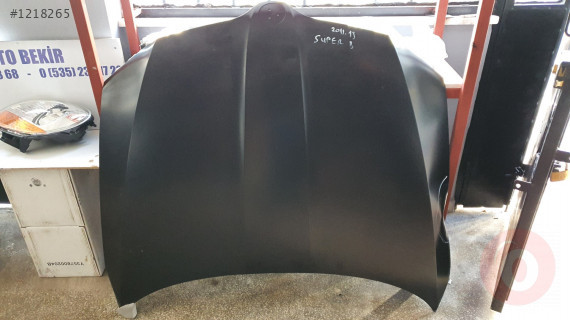 SKODA SUPER B KAPUT 2012