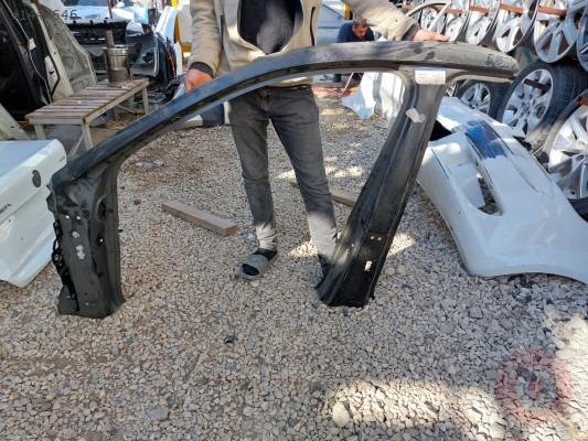 Audi A4 sol üst omuz sacı frangart