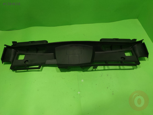 Mercedes E Serisi W212 Panel Üst Plastik Sıfır