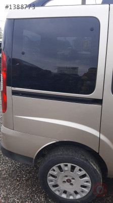 2011 model fiat doblo safeline kesme sağ arka çamurluk