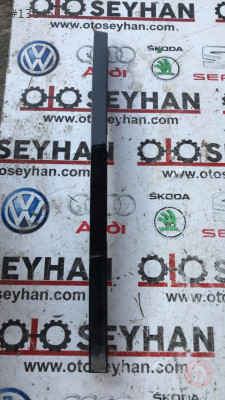 A2047300109 mercedes c180 w204 sol arka kapı cam kızağı
