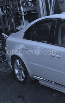 VOLVO S80 ÇIKMA SAĞ ARKA KAPI.