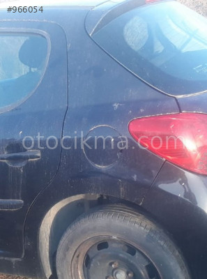 2009 model peugeot 207 1.4 benzinli çıkma sol arka çamurluk